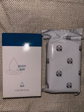 NuSkin Body Bar Soap - White and Blue Packaging - 2 Bars